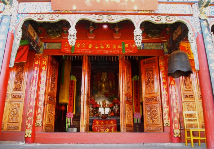 Main hall at Haiyun Temple
