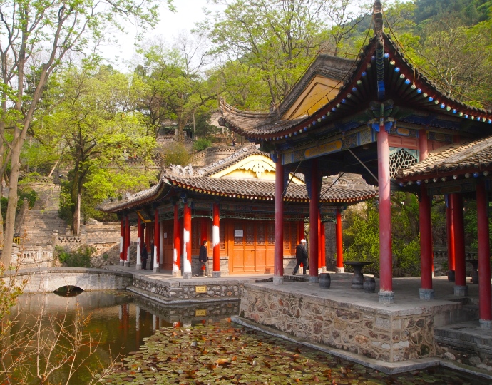 Gardens & pavilions at Huaqing Hot Springs
